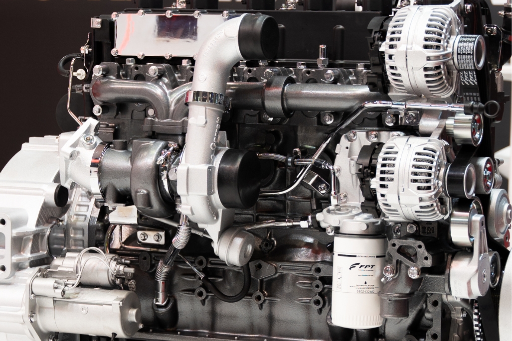 Efficient Bus Engines for On-Road Buses | FPT Industrial