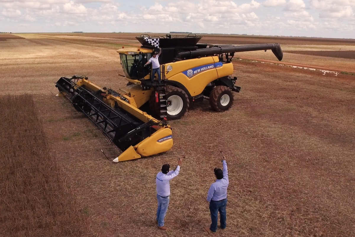 NEW WORLD RECORD ON NEW HOLLAND CR 8.90/CURSOR_13_New_Holland